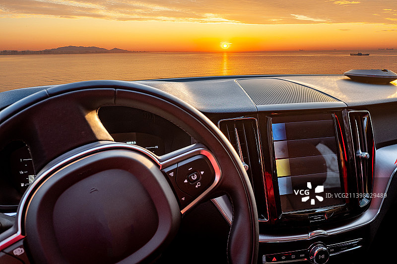 汽车内部日出风景背景合成图片素材