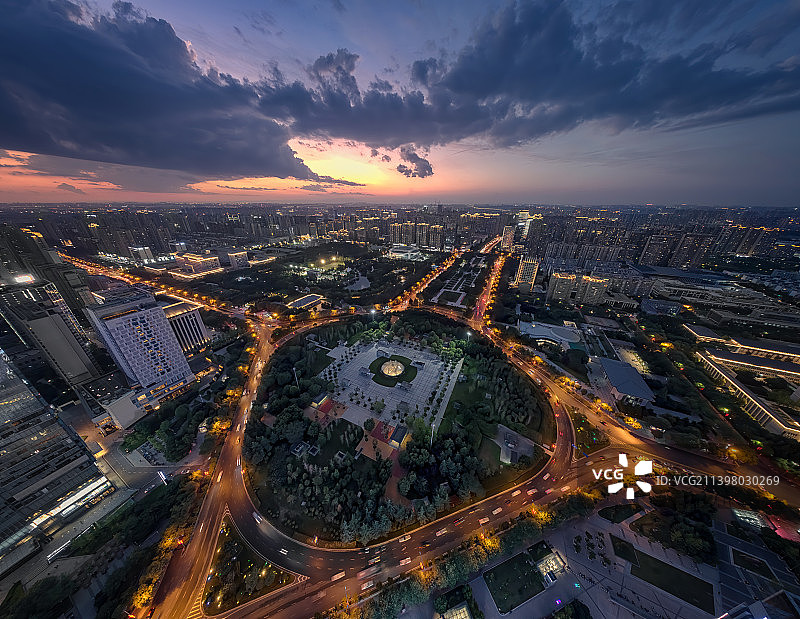 西安市行政中心地铁站夜景图片素材