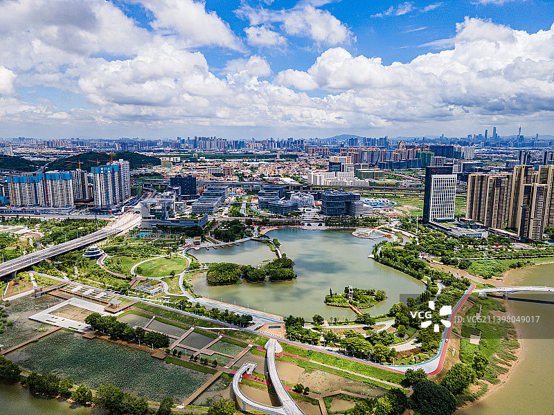 佛山三山新城文翰湖公园和季华实验室航拍风光图片素材