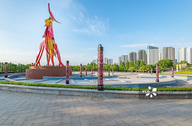 山东省临沂市城市风光 凤凰广场图片素材