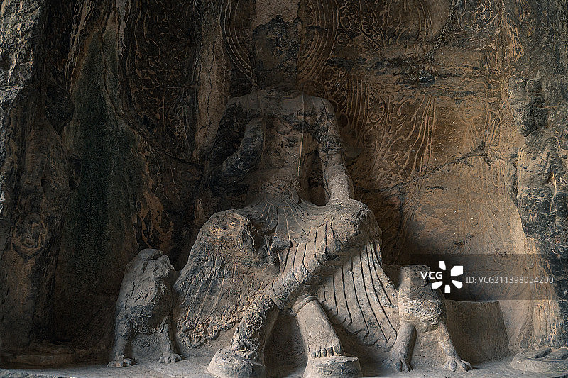 龙门石窟古阳洞图片素材