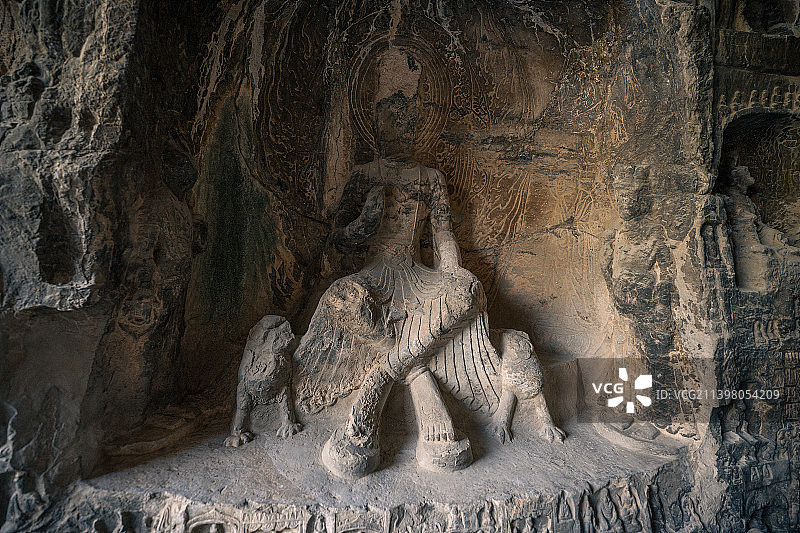 龙门石窟古阳洞图片素材