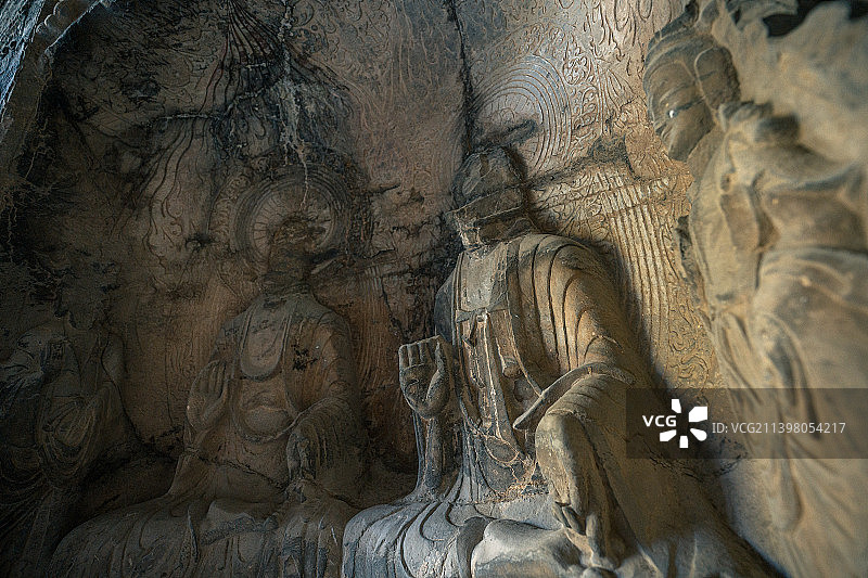 龙门石窟古阳洞图片素材