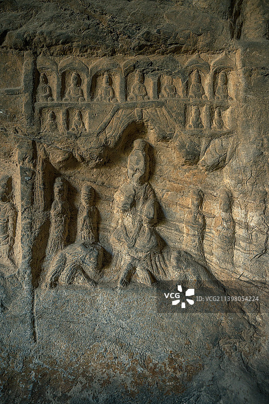 龙门石窟古阳洞图片素材