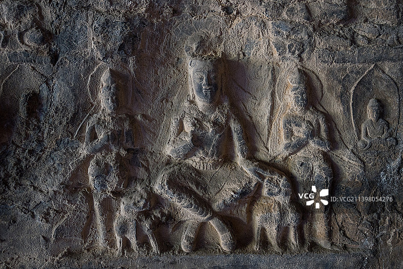 龙门石窟古阳洞图片素材