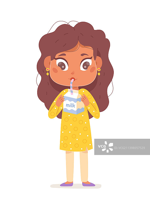 可爱的孩子吸管喝牛奶图片素材