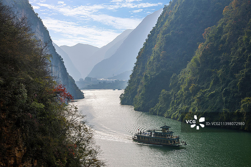重庆巫山大宁河小三峡峡谷群山图片素材