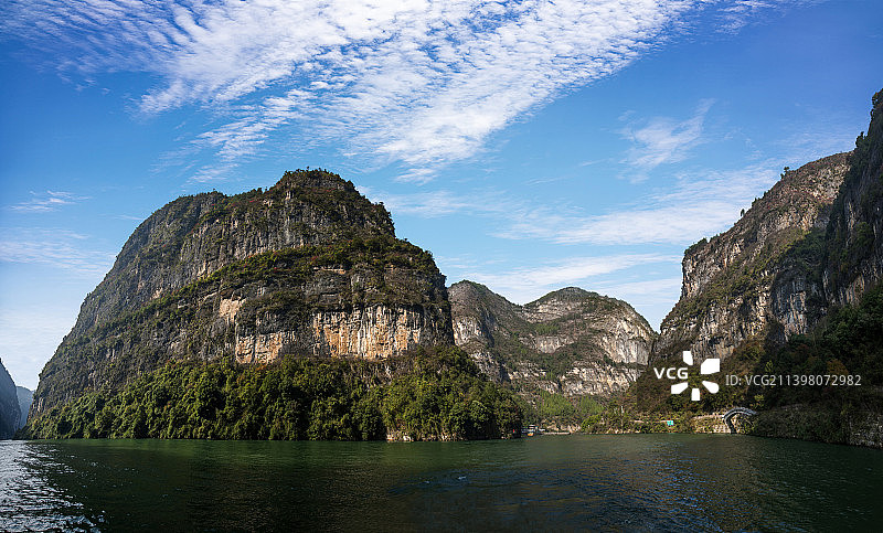 重庆巫山大宁河小三峡峡谷群山图片素材