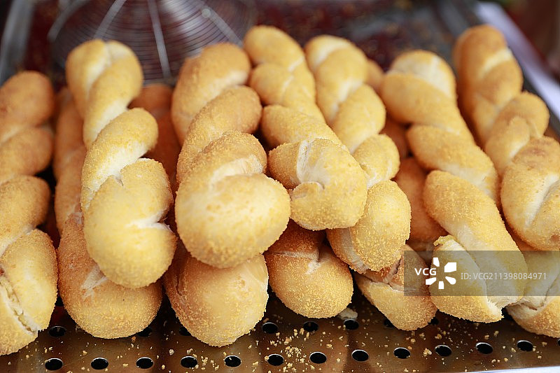 榴莲酸奶爆浆麻花图片素材