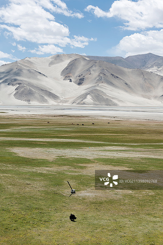新疆阿克陶湿地与草原图片素材