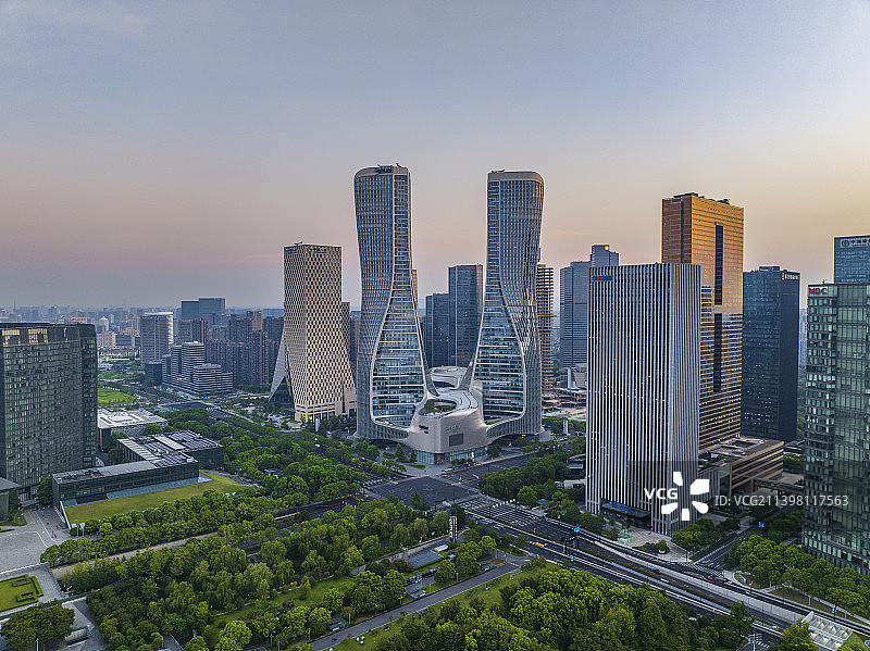 杭州来福士广场地标风光图片素材