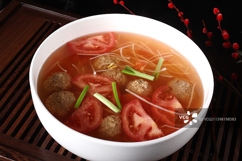番茄圆子汤，番茄园子豆芽汤，番茄豆芽，圆子汤，汤菜，川菜，美食，美味，家常菜，传统菜，中餐，午餐，晚图片素材