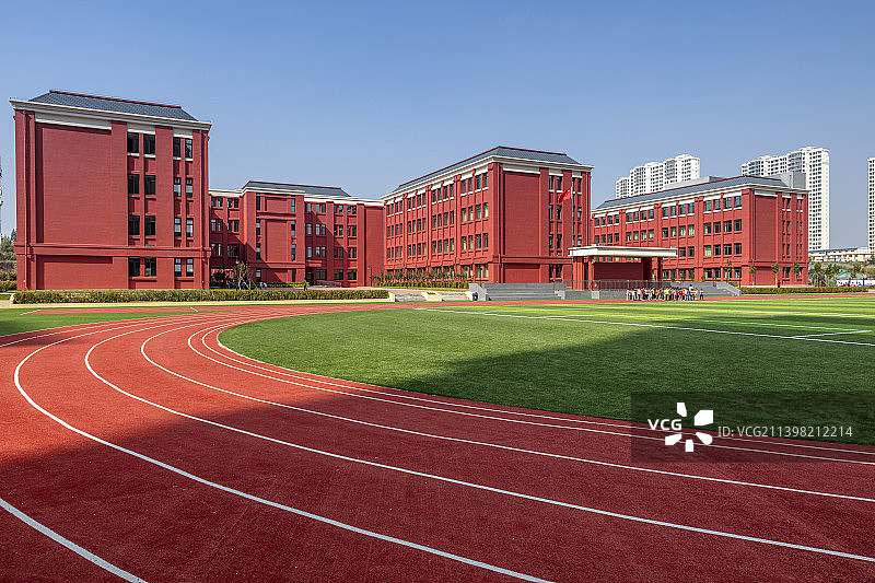 学校操场跑道图片素材