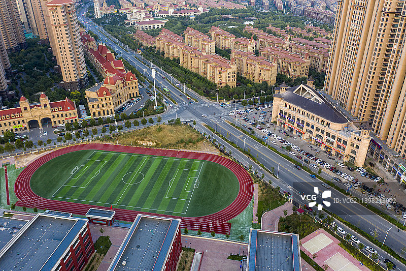 学校操场跑道图片素材