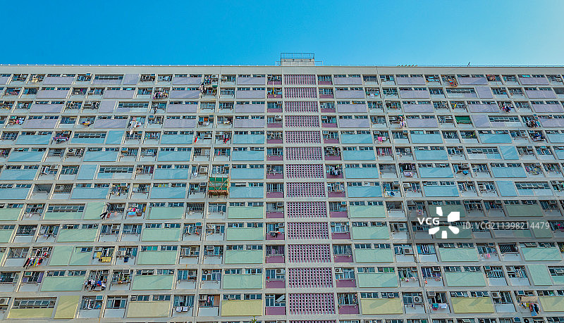 香港九龙黄大仙区彩虹邨公共屋邨彩色建筑图片素材