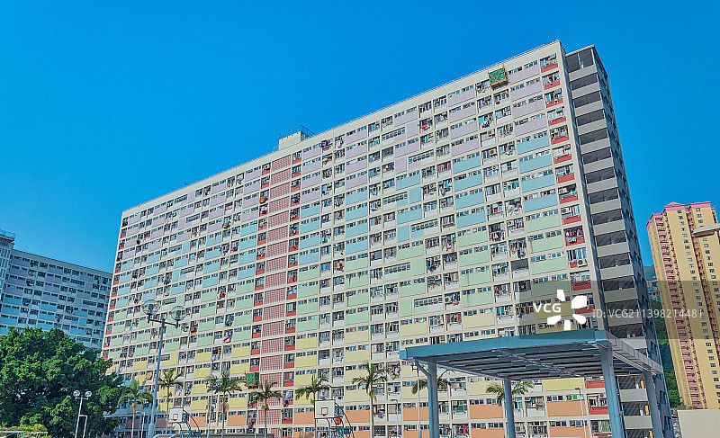 香港九龙黄大仙区彩虹邨公共屋邨彩色建筑图片素材