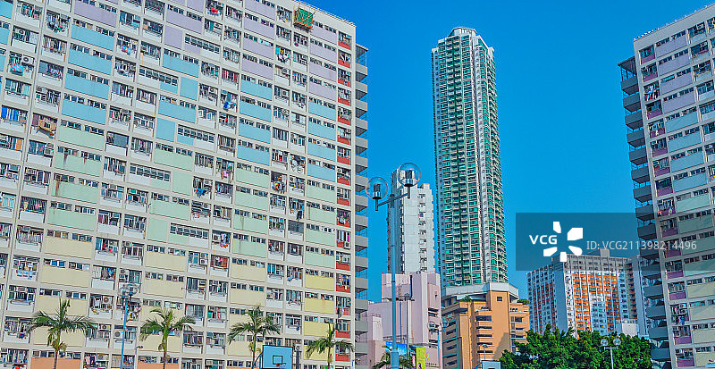 香港九龙黄大仙区彩虹邨公共屋邨彩色建筑图片素材