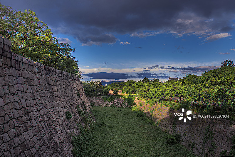 霞映大阪城图片素材
