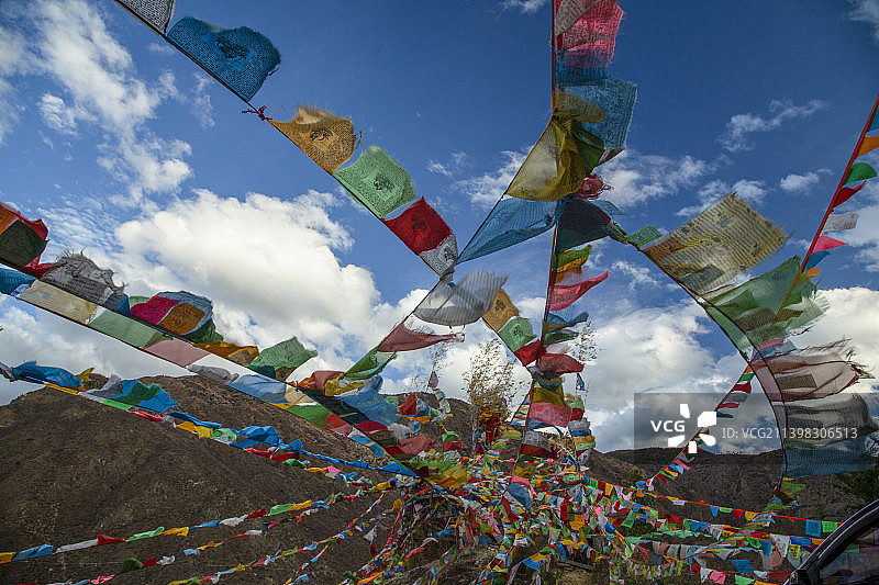 遥望德钦县东竹林寺图片素材