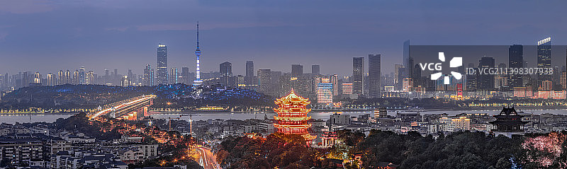武汉市黄鹤楼长江大桥龟山电视塔夜景图片素材