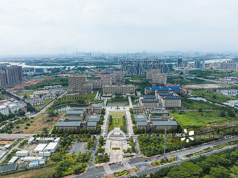 航拍广州暨南大学番禺校区，211高校，高等院校，毕业季，建筑风光图片素材