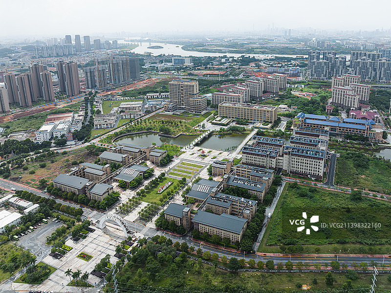 航拍广州暨南大学番禺校区校园风光图片素材