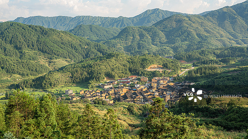 山间的龙潭古镇图片素材