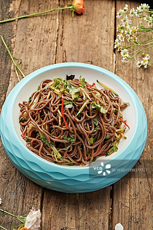 凉拌葱油荞麦饸饹图片素材