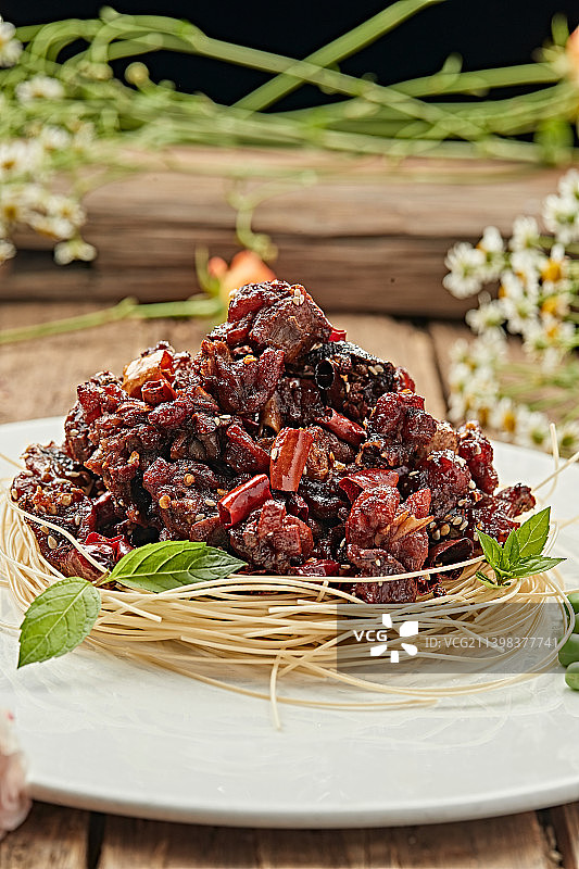 川香辣炒兔丁图片素材