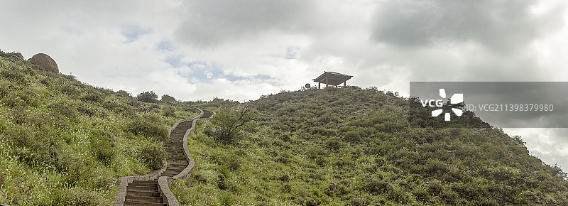 宁夏银川贺兰山初秋风景---凉亭图片素材