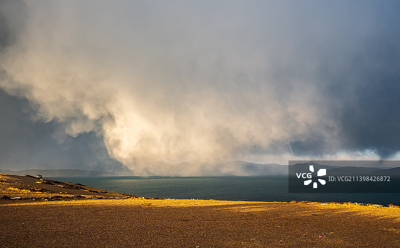 玛旁雍措 • 风云骤变 • 西藏阿里环线图片素材