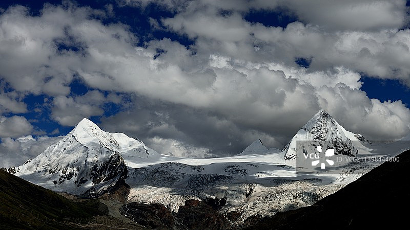 萨普神山图片素材