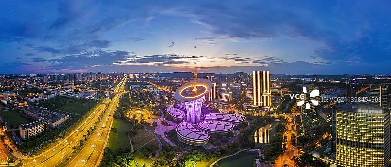 武汉光谷未来科技城夜景图片素材