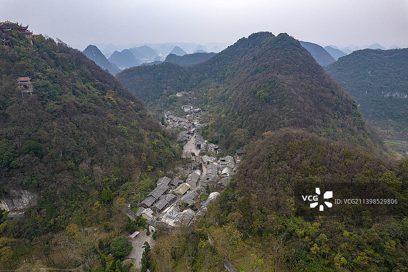 航拍贵州省安顺市云峰屯堡景区图片素材