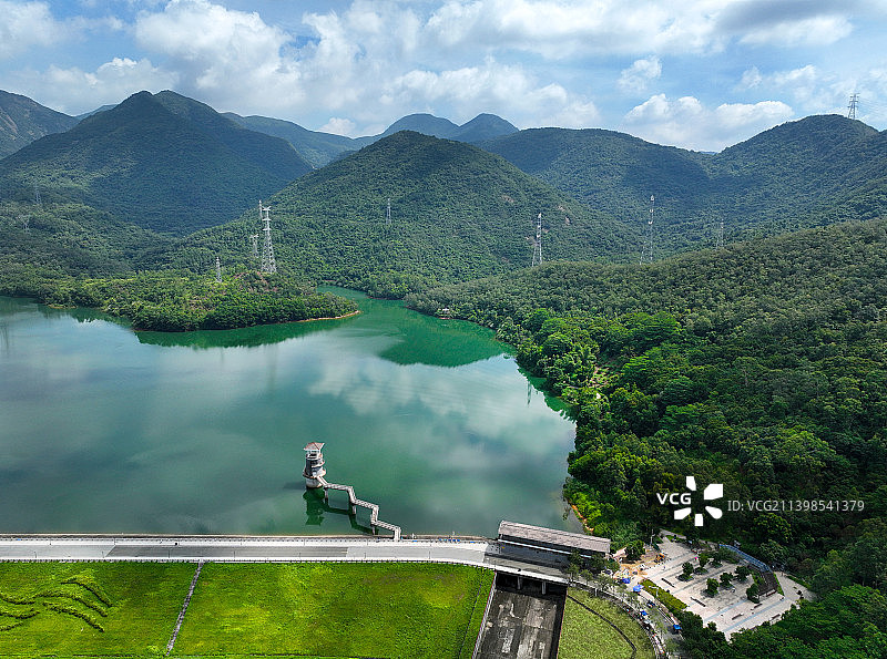 广东省东莞市清溪镇银瓶山森林公园清溪湖航拍图片素材