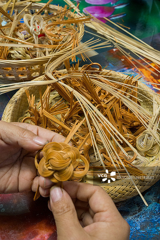 编竹子图片素材