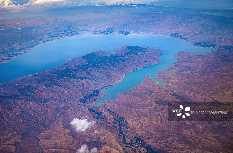 航班上航拍龙羊峡水库图片素材