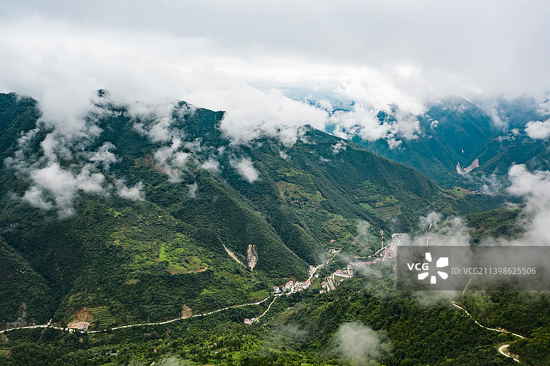 航拍陕西秦岭山区风光图片素材