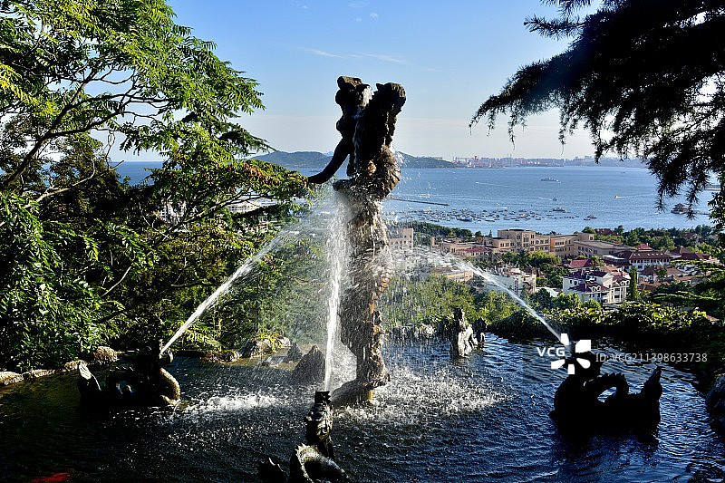 青岛信号山公园五龙潭图片素材