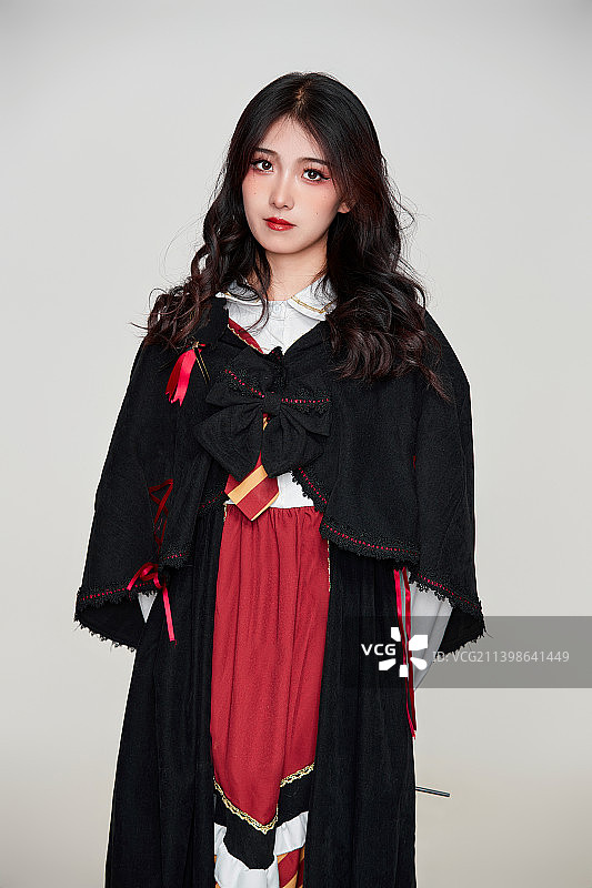 角色扮演霍格沃兹魔法学院学生的少女图片素材