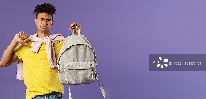 教育、大学与趋势概念：阴郁人像图片素材