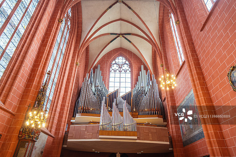 雄伟的德国法兰克福大教堂建筑内部风光图片素材