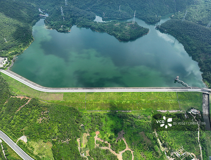 广东省东莞市清溪镇银瓶山森林公园清溪湖航拍图片素材