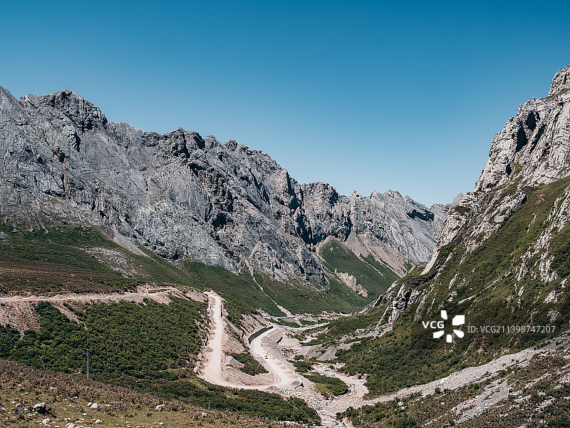 中国甘肃甘南甘南藏族自治区江迭公路图片素材