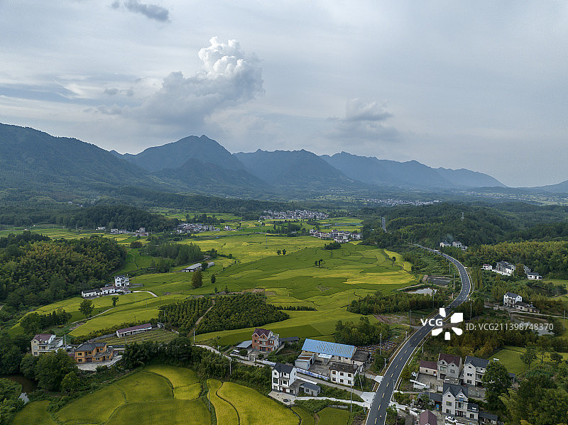 安徽省宣城市旌德县兴隆镇三山村梯田图片素材