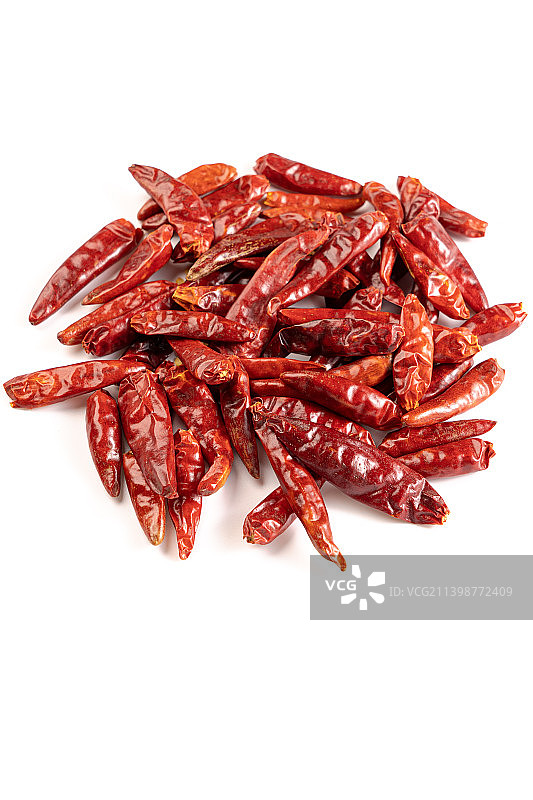 白色背景上的小米椒辣椒干图片素材