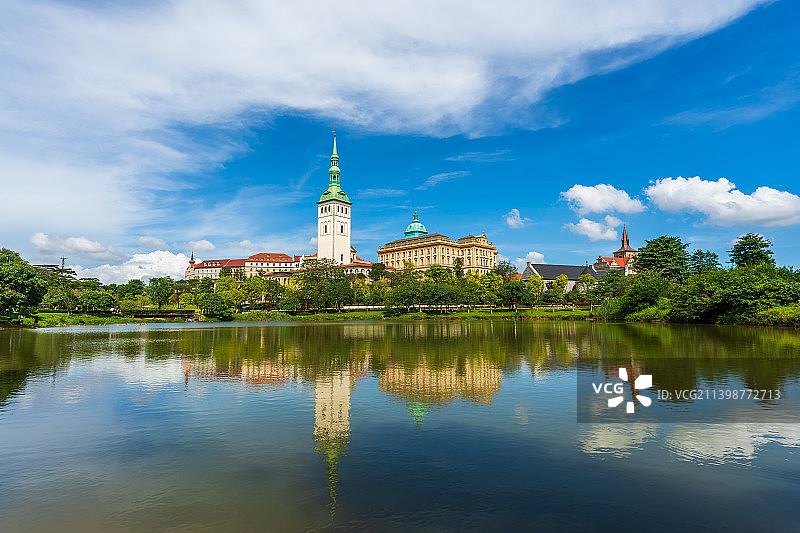 松山湖和华为欧洲小镇图片素材