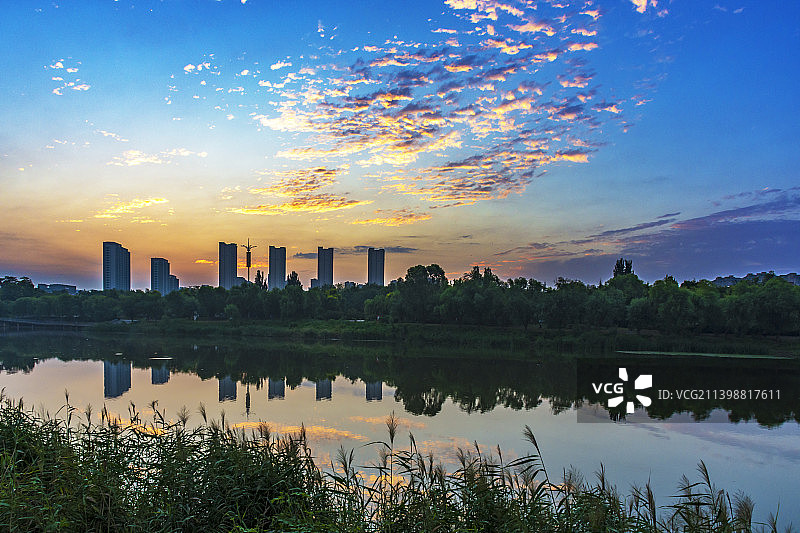 徒骇河畔初秋美丽晨景22.8图片素材