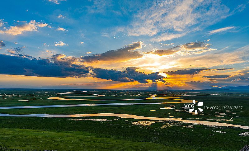 中国新疆独库公路巴音布鲁克开都河九曲十八弯图片素材