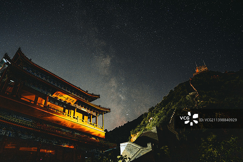 银河下的居庸关长城图片素材